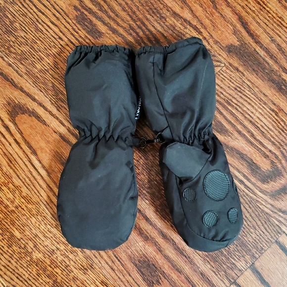 Kombi Other - NWOT Kombi child gloves,  XS